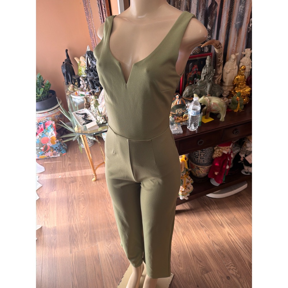 Trixxi Clothing Company Olive Green V-Neck Sleeveless Jumpsuit Size Small - Picture 2 of 9